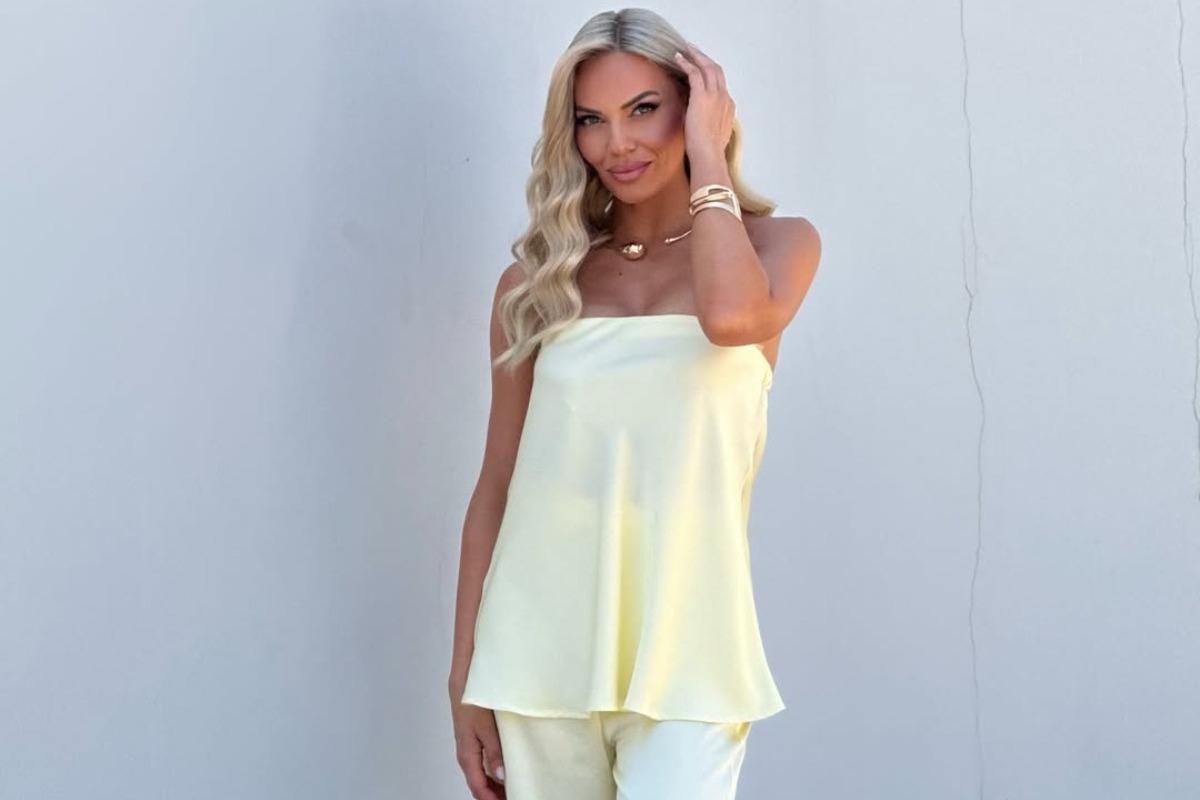 Η Ιωάννα Μαλέσκου με το απόλυτο total white outfit που μας εντυπωσιάζει