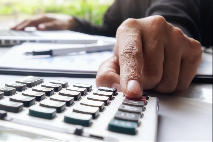 Τι πρέπει να τακτοποιήσετε στην εφορία πριν φύγει το 2025