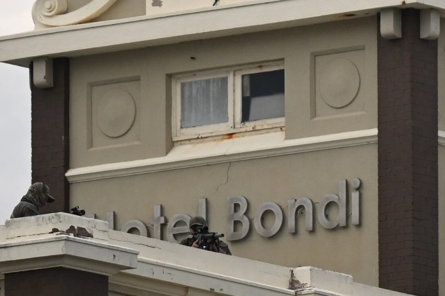 Επίθεση στο Σίδνεϊ: «Ένα θαύμα» ‑ Αστυνομικός που δέχθηκε πυροβολισμό στο κεφάλι επέστρεψε σπίτι του