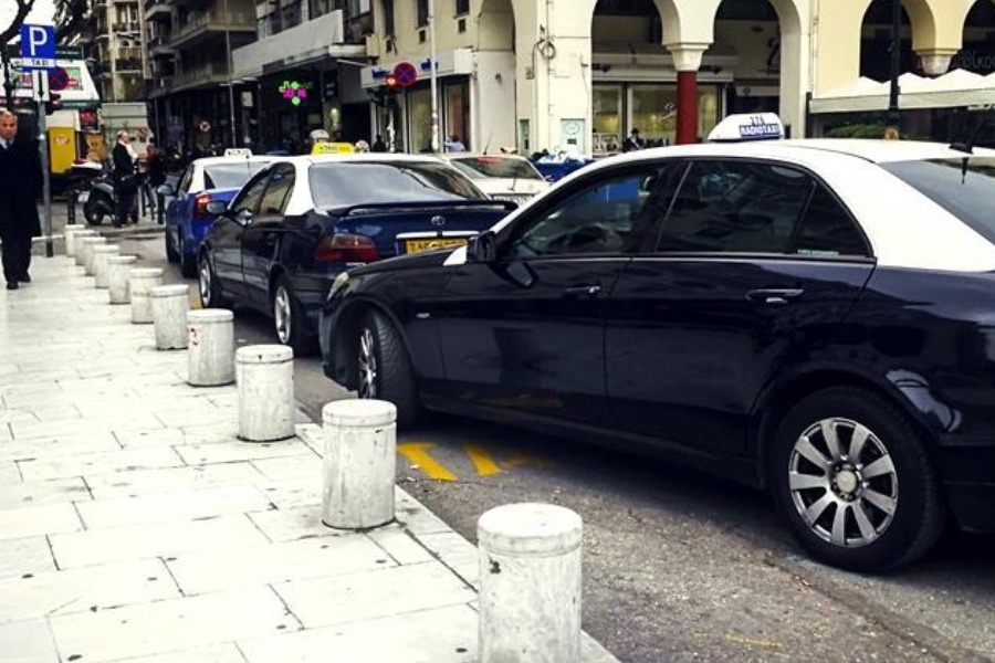 Θεσσαλονίκη: Οδηγός ταξί χτύπησε 21χρονη που αρνήθηκε να πληρώσει έξτρα χρέωση