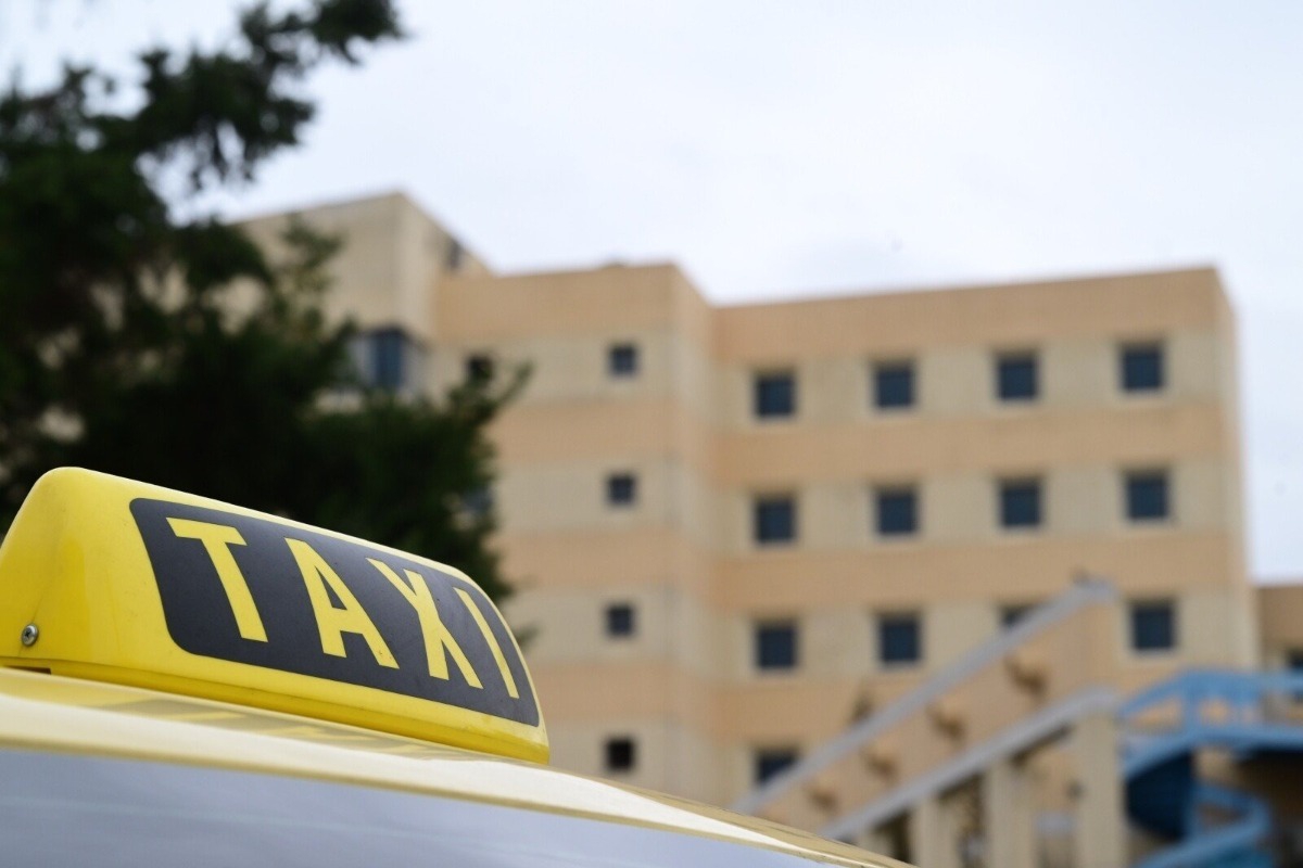 Οδηγοί ταξί θα μεταφέρουν δωρεάν τους διαδηλωτές για τα Τέμπη την Παρασκευή