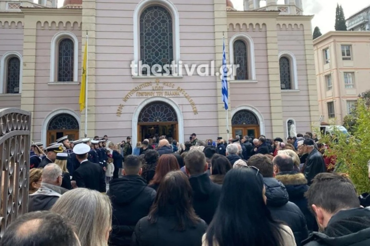 Πλήθος κόσμου στη Μητρόπολη Θεσσαλονίκης για τον εορτασμό των Θεοφανίων