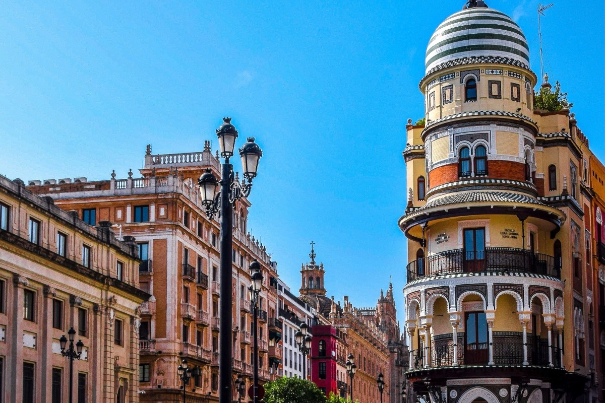 Η πόλη που «κλείδωσε» την πρώτη θέση: Οι 10 πιο ασφαλείς πόλεις στον κόσμο για το 2025