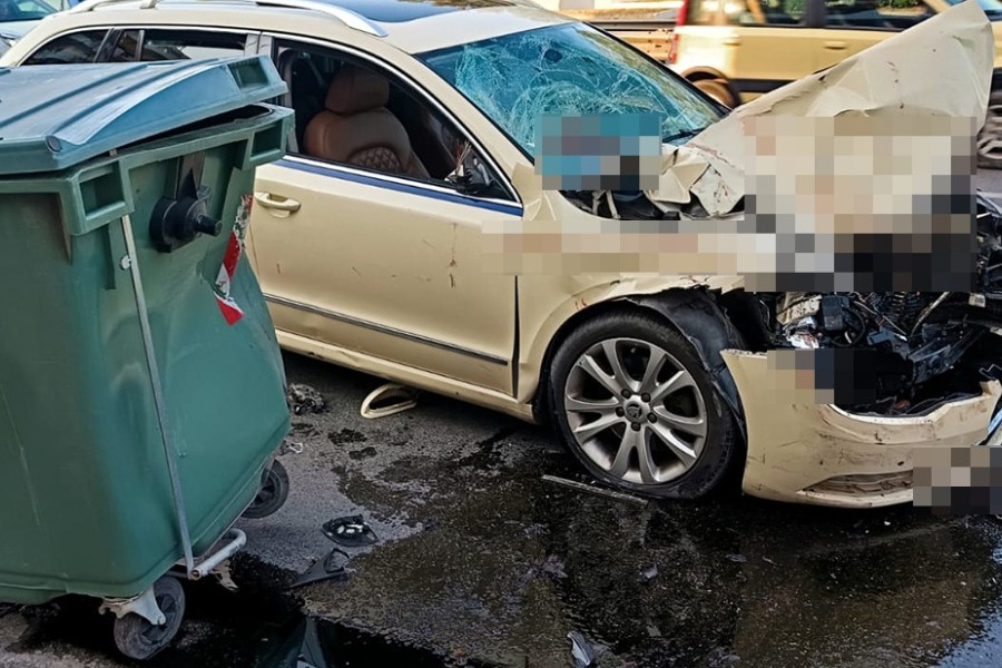 Τροχαίο στη Ποσειδώνος: «Έτρεχε και έπεσε επάνω μας, δεν άκουσα φρενάρισμα»