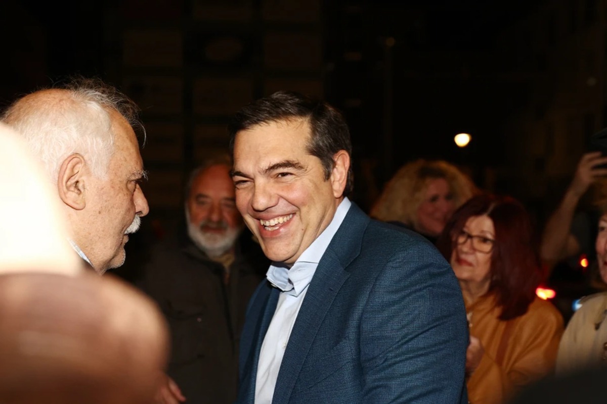 Χαμός με την «Ιθάκη» του Αλέξη Τσίπρα: «Έχουμε να δουμε τέτοιες προ ‑ παραγγελίες από την εποχή του Χάρι Πότερ»