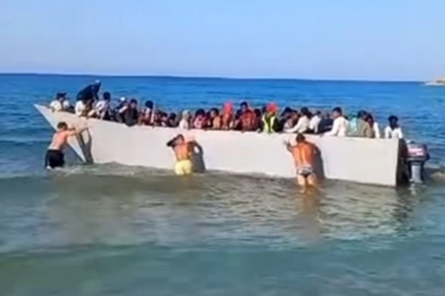 Τι συνέβη τελικά με τη βάρκα γεμάτη μετανάστες που έφτασε στην παραλία Σαρακήνικο στη Γαύδο