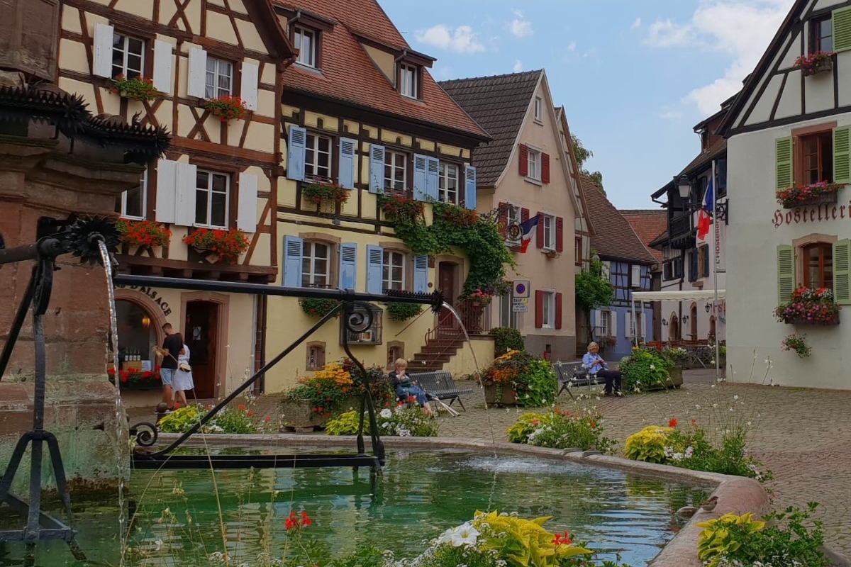Τα αλσατικά χωριά που μοιάζουν με κουκλόσπιτα