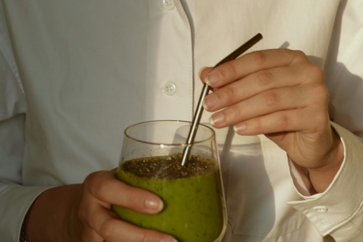 Ξέχνα τα χάπια! Αυτό το φτηνό ρόφημα από το ψυγείο σου είναι το απόλυτο superfood για γερό ανοσοποιητικό!