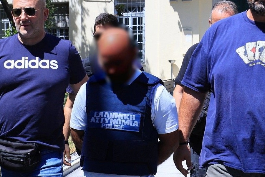 Βόλος: Εξοργίζει ο 40χρονος γυναικοκτόνος ‑ «Την αγαπούσα παθολογικά, δεν ήθελα να τη σκοτώσω, μόνο να την τρομάξω»