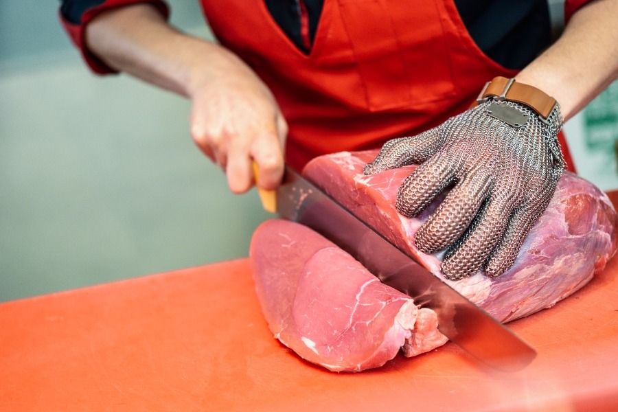 Τραγωδία στο Κιλκίς: Κρεοπώλης έκοψε κατά λάθος τη μηριαία αρτηρία του και πέθανε
