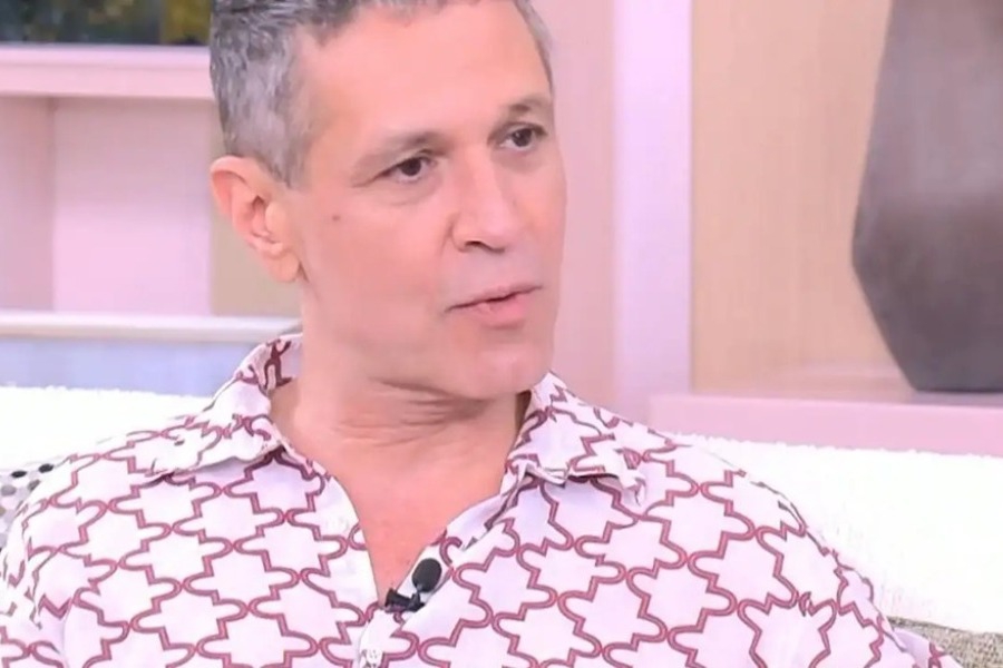 Αιμίλιος Χειλάκης: «Δεν βγάζω φωτογραφίες και δεν δίνω αυτόγραφα, ναι είμαι αγενής με όσους μου το ζητάνε»