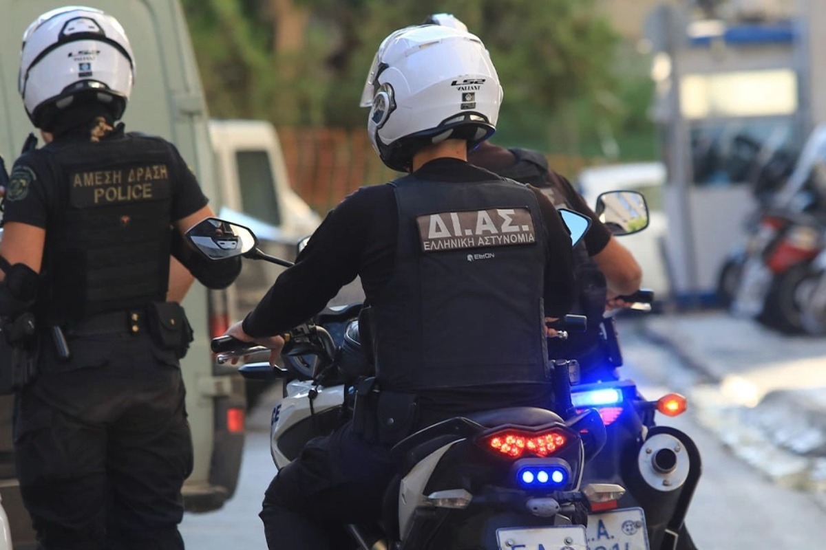Συνελήφθη 53χρονος στα γραφεία του ΟΚΑΝΑ στην Πάτρα ‑ Προκάλεσε φθορές, επιτέθηκε σε αστυνομικούς
