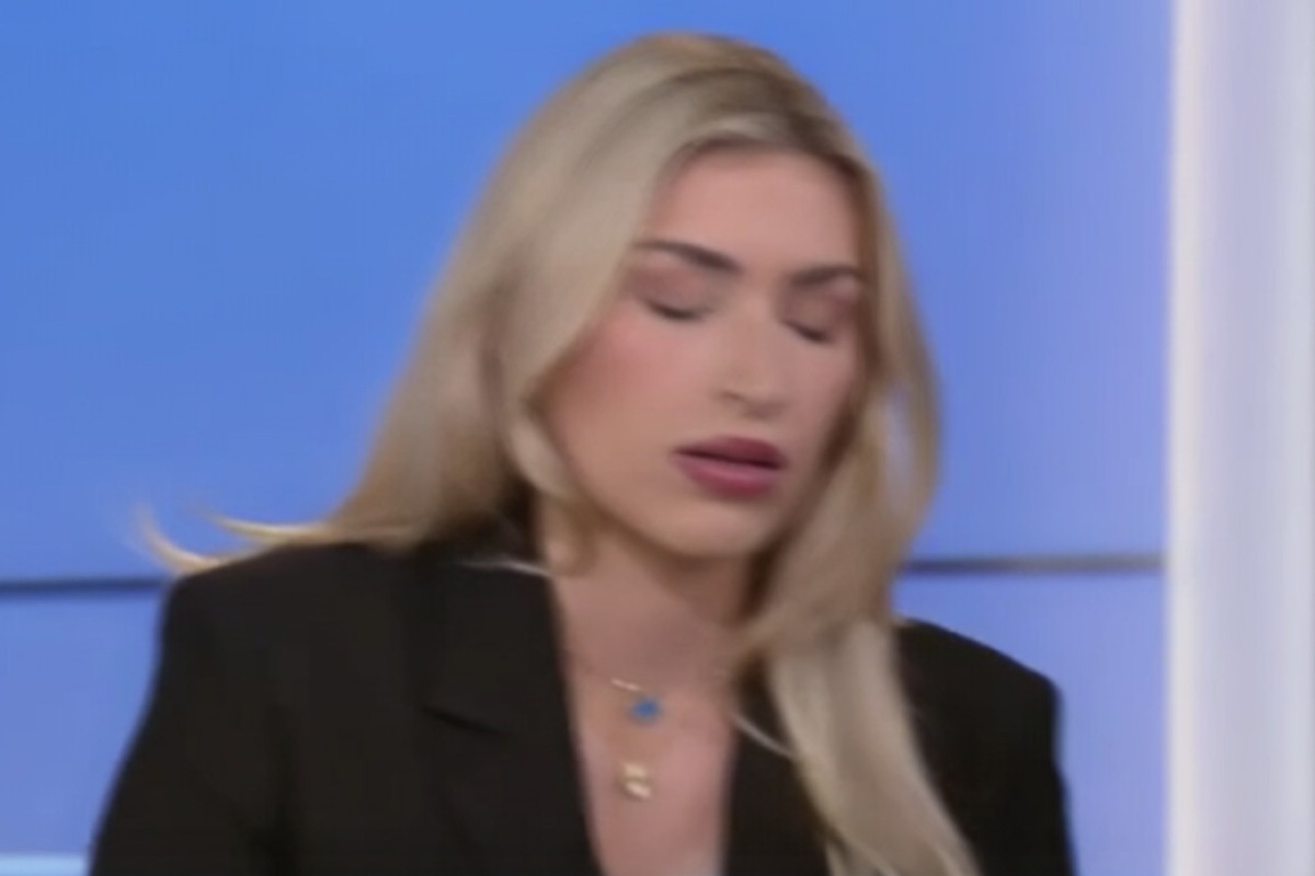 Αναστάτωση στον «αέρα» του Fox News ‑ Η στιγμή που αναλύτρια λιποθυμάει, δείτε βίντεο