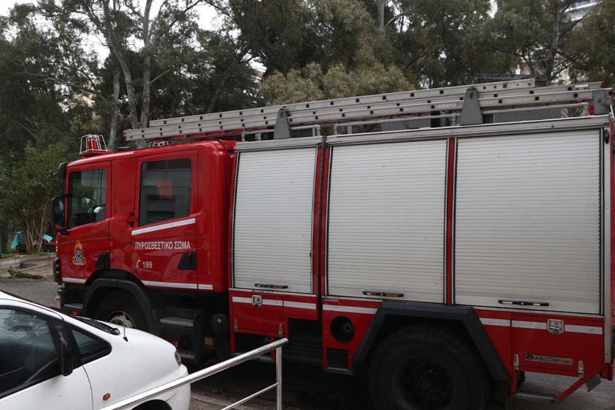 Φωτιά τώρα στη Φωκίδα ‑ Επιχειρούν 42 πυροσβέστες και τέσσερα εναέρια μέσα