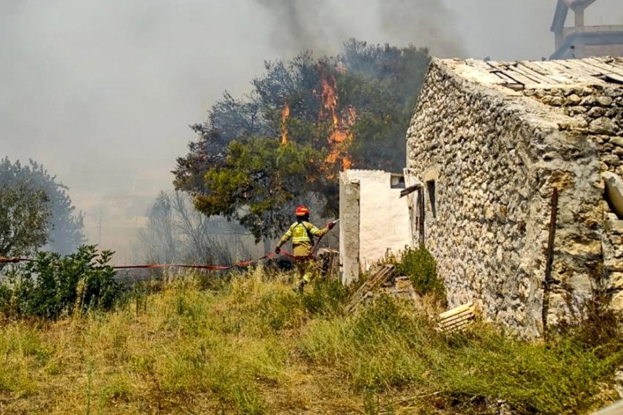 Τι είναι η μέθοδος «αντιπύρ» με την οποία ανακόπηκε η πυρκαγιά στη Ζάκυνθο