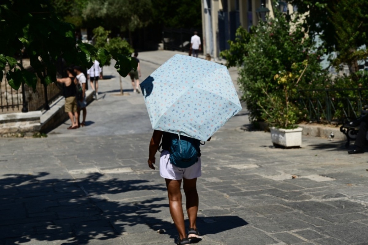 Καιρός: Θερμή εισβολή με 38άρια και μπόρες στα βόρεια ‑ Η πρόγνωση για το τριήμερο του Αγίου Πνεύματος