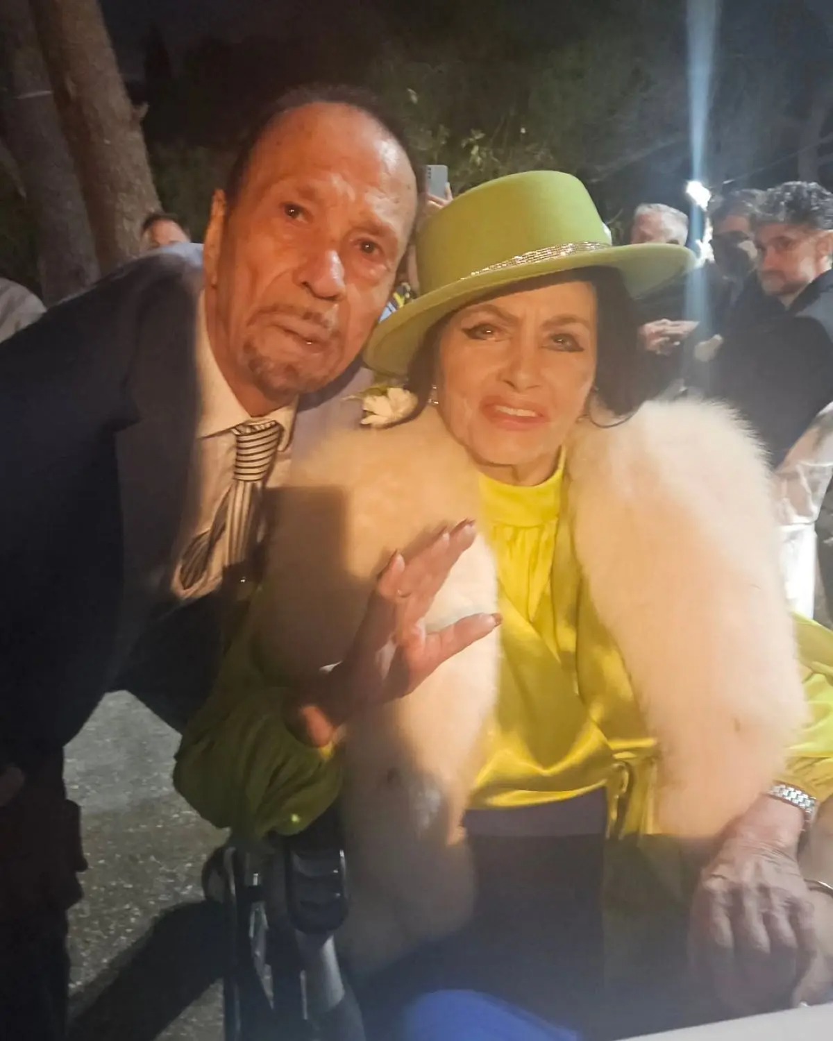 Ο Φώτης Μεταξόπουλος έκλεισε τα 90: Το πάρτι, η Ζωζώ σε αναπηρικό αμαξίδιο και η απούσα Νάντια Φοντάνα