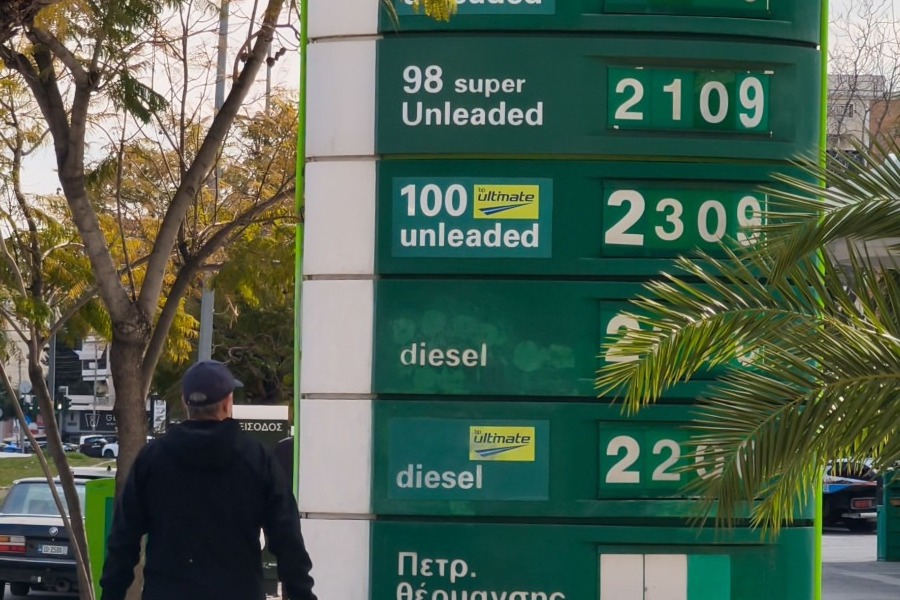 Βενζίνη και πετρέλαιο σε «τροχιά» εκτόξευσης – «Θα φτάσουν τα 2,20 ευρώ», προειδοποιούν ειδικοί