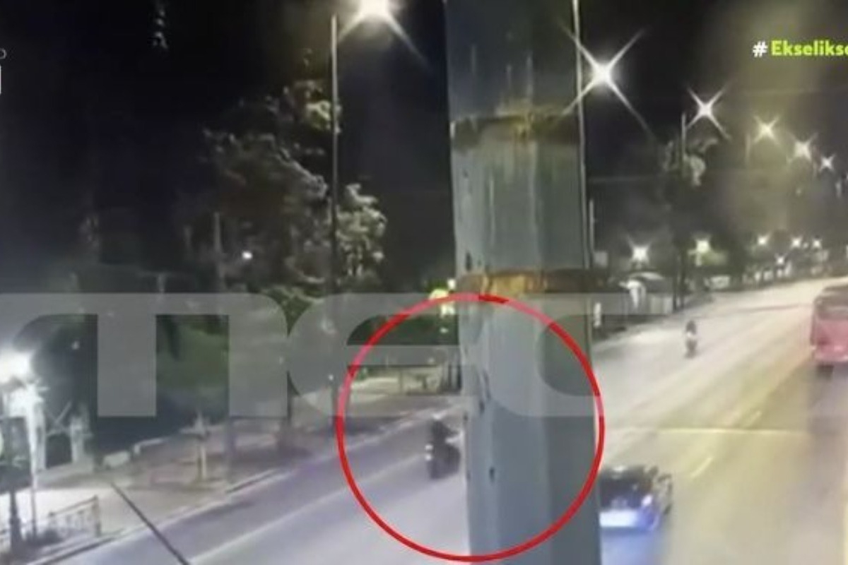 Τροχαίο έξω από τη Βουλή: Βίντεο‑ντοκουμέντο από τη στιγμή της φονικής σύγκρουσης