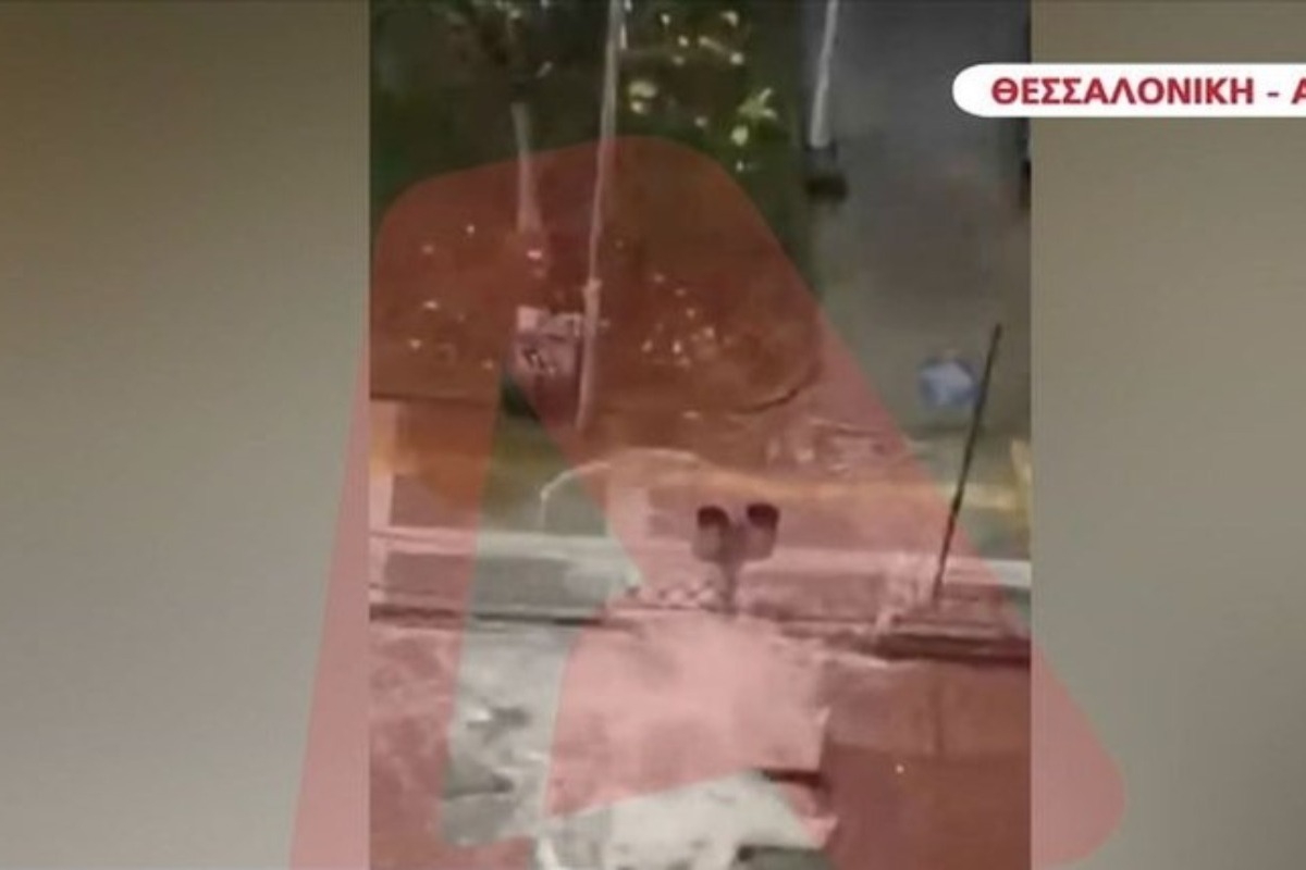 Θεσσαλονίκη: Βίντεο ντοκουμέντο από τη στιγμή που διαλύεται ο αγωγός της ΕΥΑΘ ‑ 4 εργάτες τραυματίες