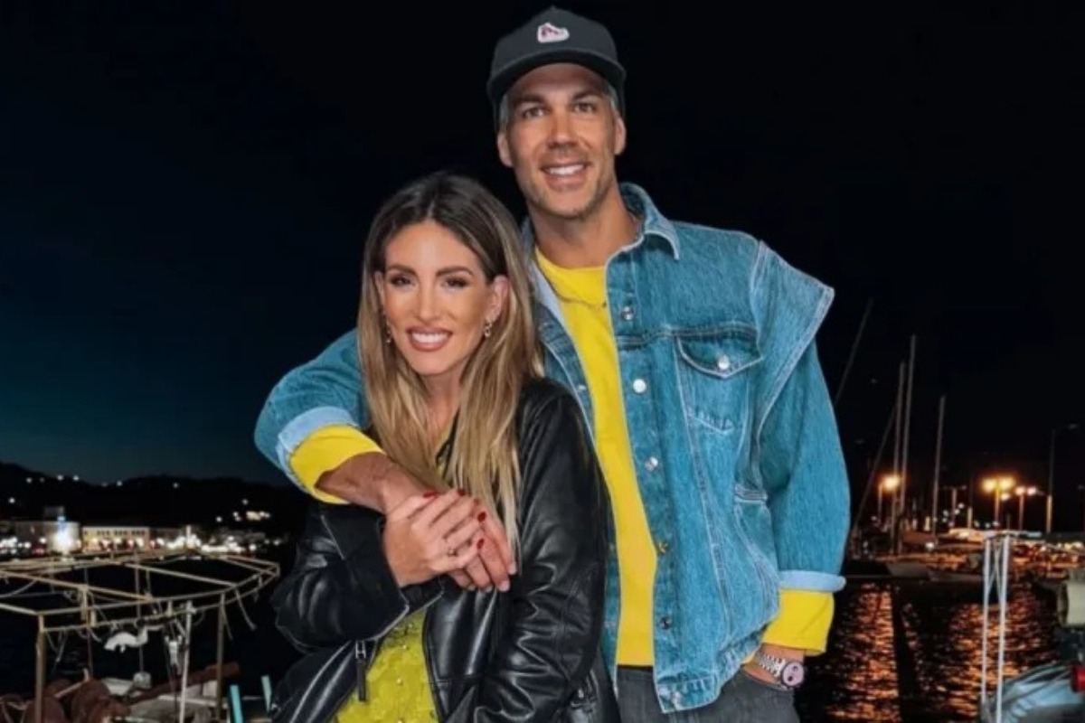 Αθηνά Οικονομάκου: Ο Τσερέλα ζωγραφίζει με την κόρη της, Σιέννα ενώ εκείνη τους φωτογραφίζει