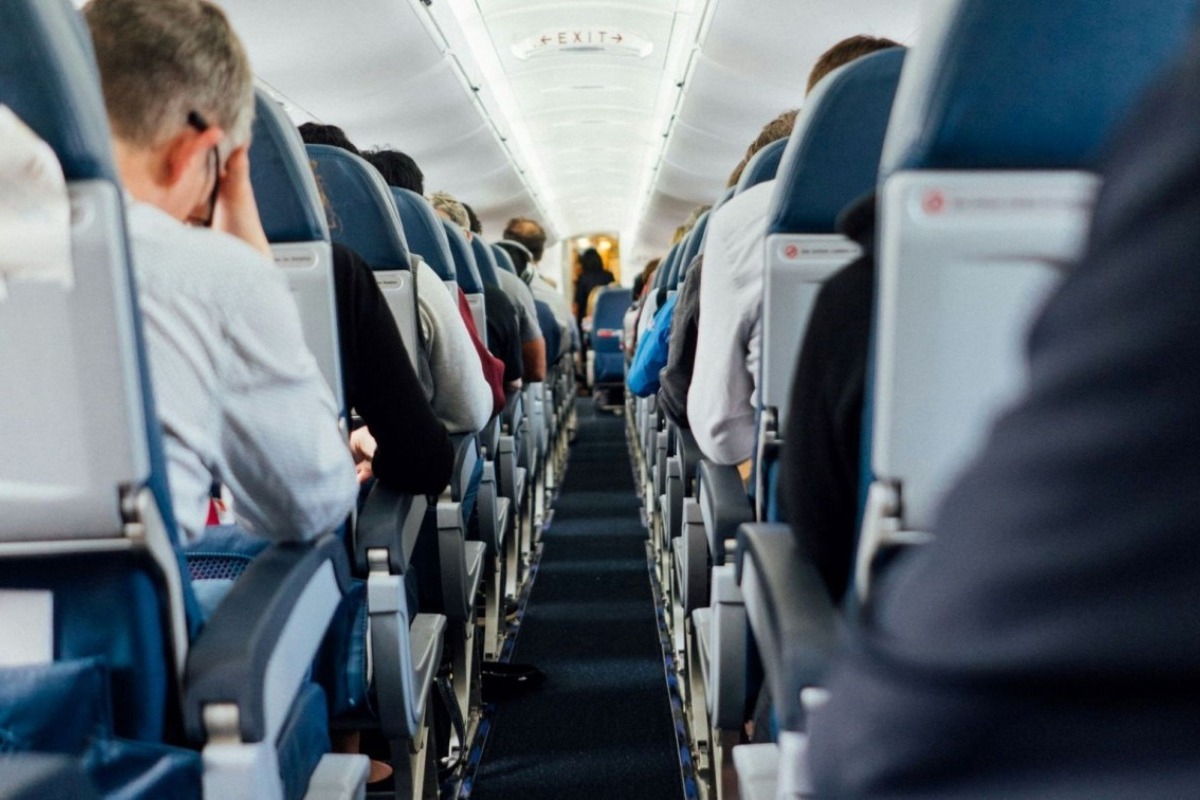 Ποιος είναι ο Κρητικό πιλότος που έγινε viral χάρη στις ξεκαρδιστικές ατάκες του