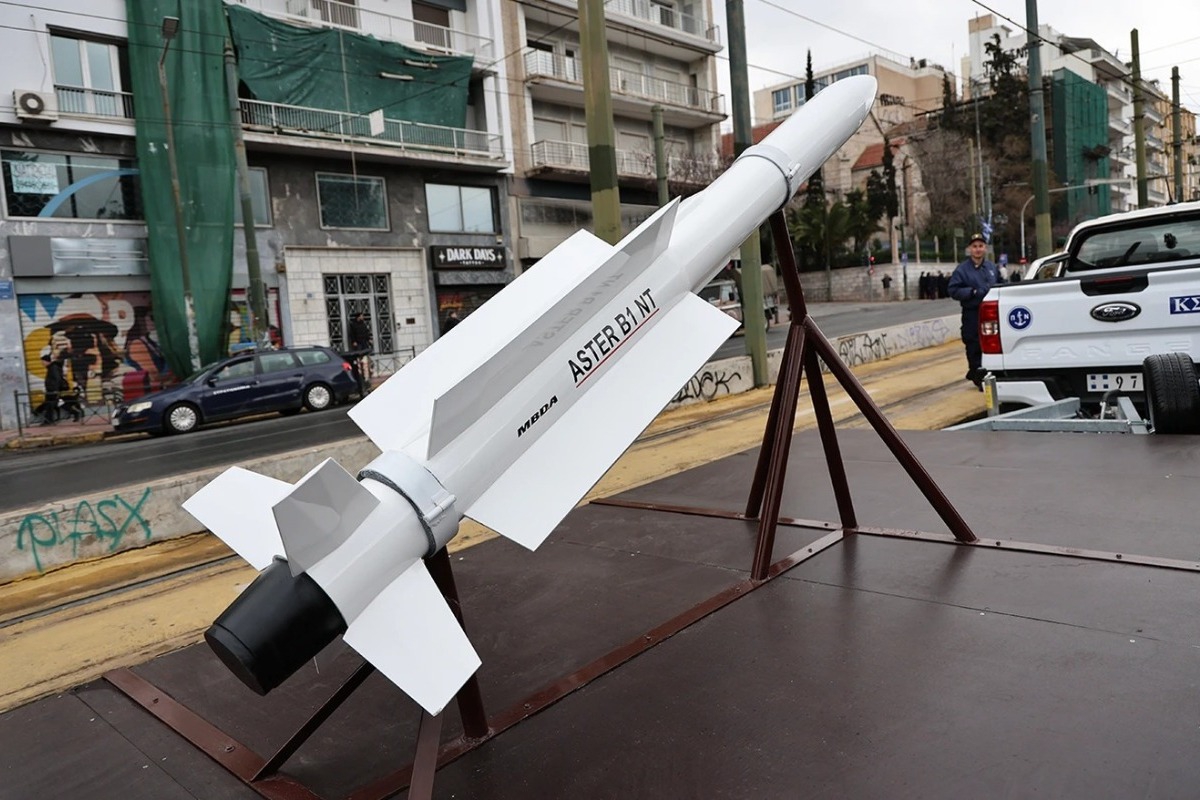 Τα νέα οπλικά συστήματα που παρουσιάστηκαν σήμερα στην παρέλαση – Το αντι‑drone σύστημα «Κένταυρος», το «Aster 30» και η τορπίλη «Seahake‑4»