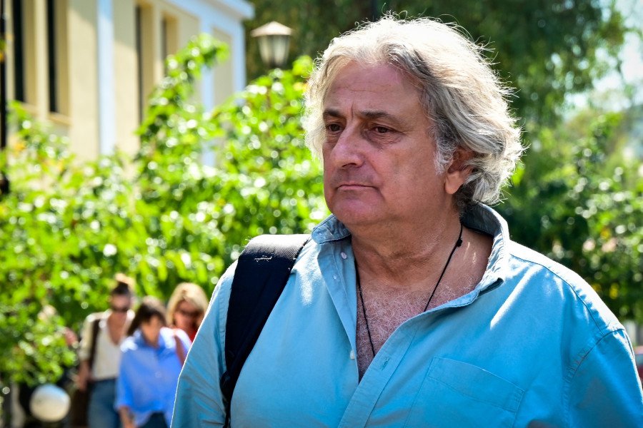 [389685] ΣΤΟΝ ΕΙΣΑΓΓΕΛΕΑ Ο ΥΠΝΟΘΕΡΑΠΕΥΤΗΣ ΠΟΥ ΕΜΠΛΕΚΕΤΑΙ ΣΤΗΝ ΥΠΟΘΕΣΗ ΤΟΥ ΘΑΝΑΤΟΥ ΤΟΥ ΤΡΑΓΟΥΔΙΣΤΗ ΓΙΩΡΓΟΥ ΜΑΖΩΝΑΚΗ(ΜΙΧΑΛΗΣ ΠΑΠΑΝΙΚΟΛΑΟΥ/EUROKINISSI)