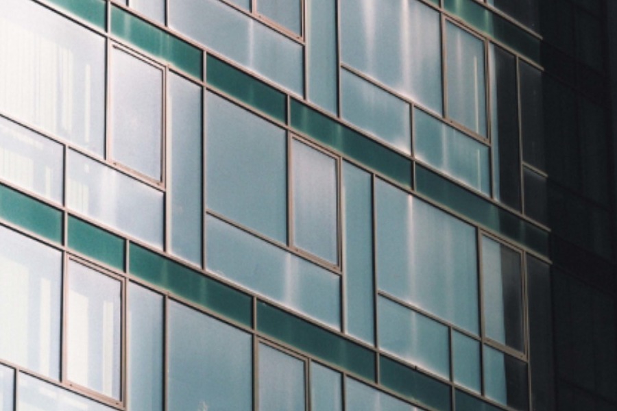 Το πανάκριβο γυάλινο σπίτι που είναι σε όλα υπέροχο, εκτός από την τοποθεσία του