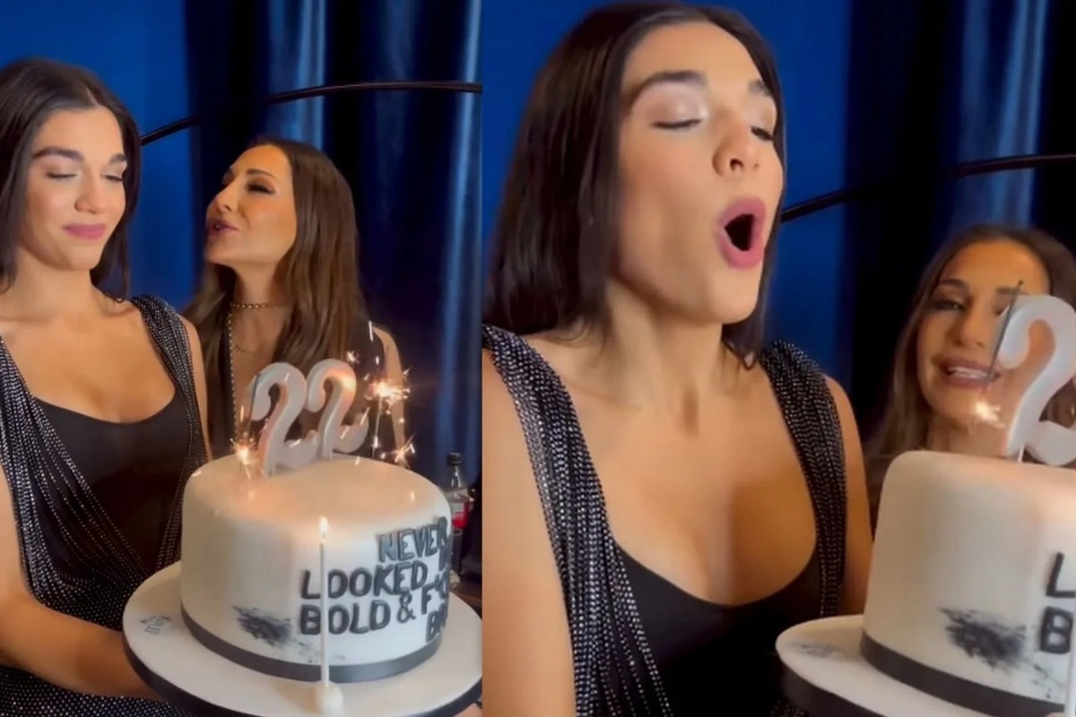 Μελίνα Νικολαΐδη: Έγινε 22 χρονών ‑ Η εντυπωσιακή τούρτα που έσβησε δίπλα στη Δέσποινα Βανδή