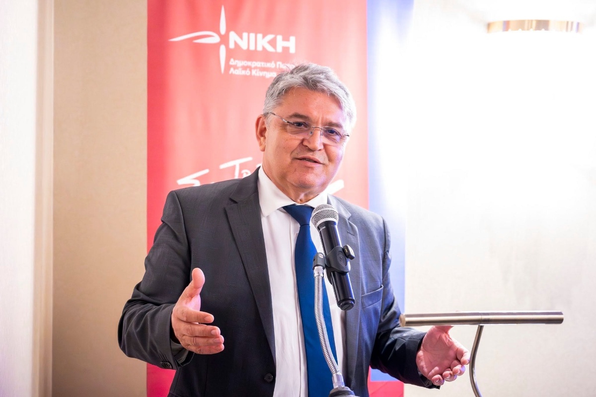 Δημήτρης Νατσιός: «Πετάξαμε τη μάνα έξω από το σπίτι ‑ Δεν είναι χειραφέτηση, είναι σκλαβιά»