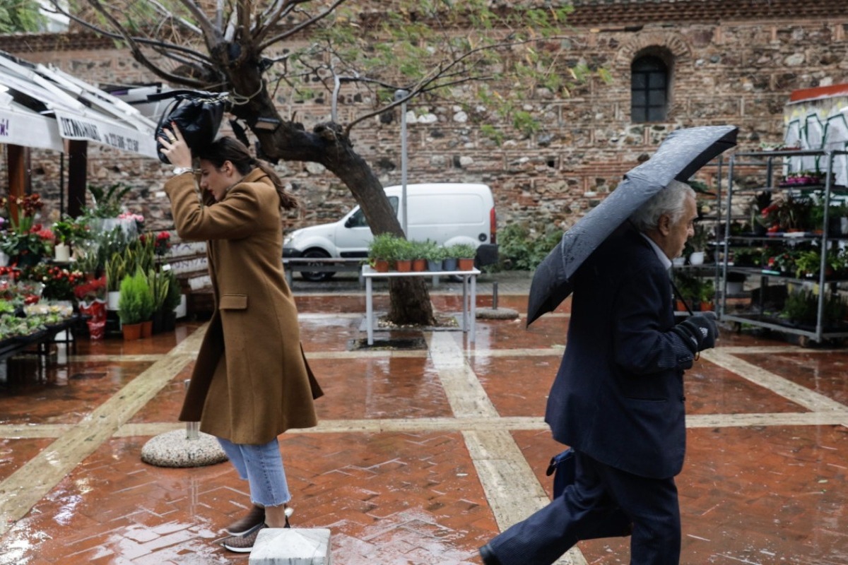 Καιρός – Αρναούτογλου: Ανατροπή σκηνικού με βροχές και καταιγίδες από την ερχόμενη εβδομάδα