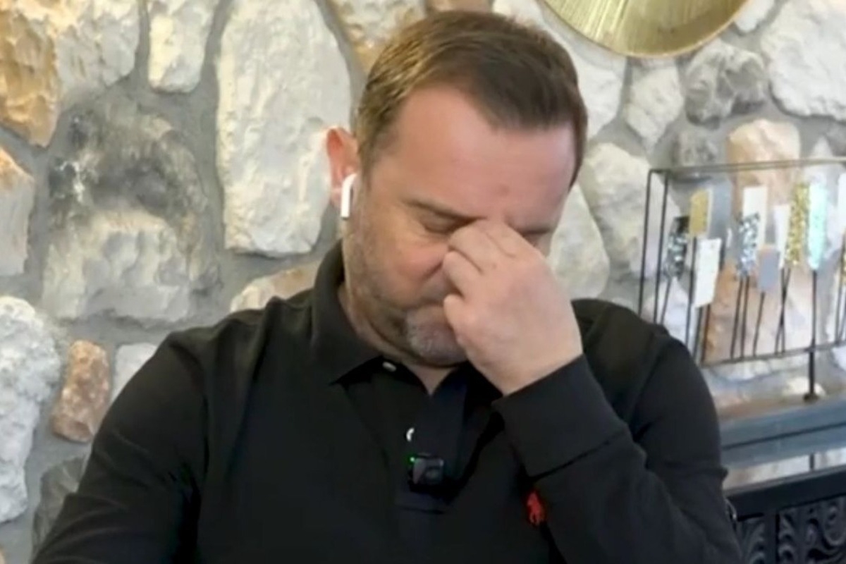 «Λύγισε» ο Νίκος Πλακιάς για τα κορίτσια του: «Πάντα αυτές οι θέσεις στο τραπέζι θα είναι αδειανές»