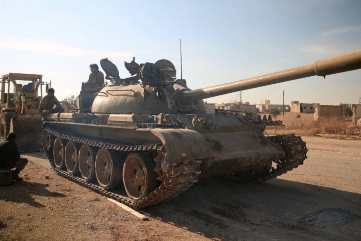 Συρία: Τανκ χτύπησε ρεπόρτερ που κάλυπτε τις φονικές συγκρούσεις στο Χαλέπι – Σώθηκε από θαύμα