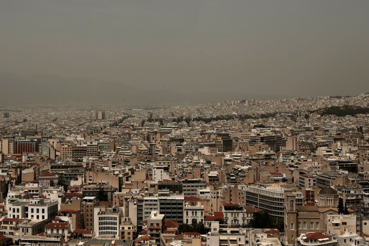 Καιρός: Από τον χιονιά στην αφρικανική σκόνη ‑ Πότε θα ξεπεράσει ο υδράργυρος τους 30°C
