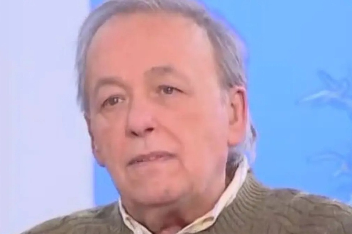 Αντρέας Μικρούτσικος: «Είχα ντυθεί γυναίκα τις Απόκριες, ένας φίλος μού την έπεσε»