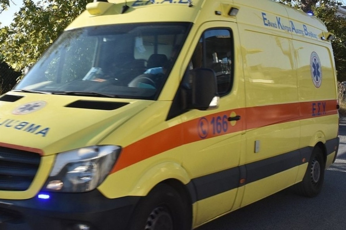 Χαλκίδα: Ανήλικος οδηγός μοτοσικλέτας συγκρούστηκε με 13χρονο που οδηγούσε πατίνι