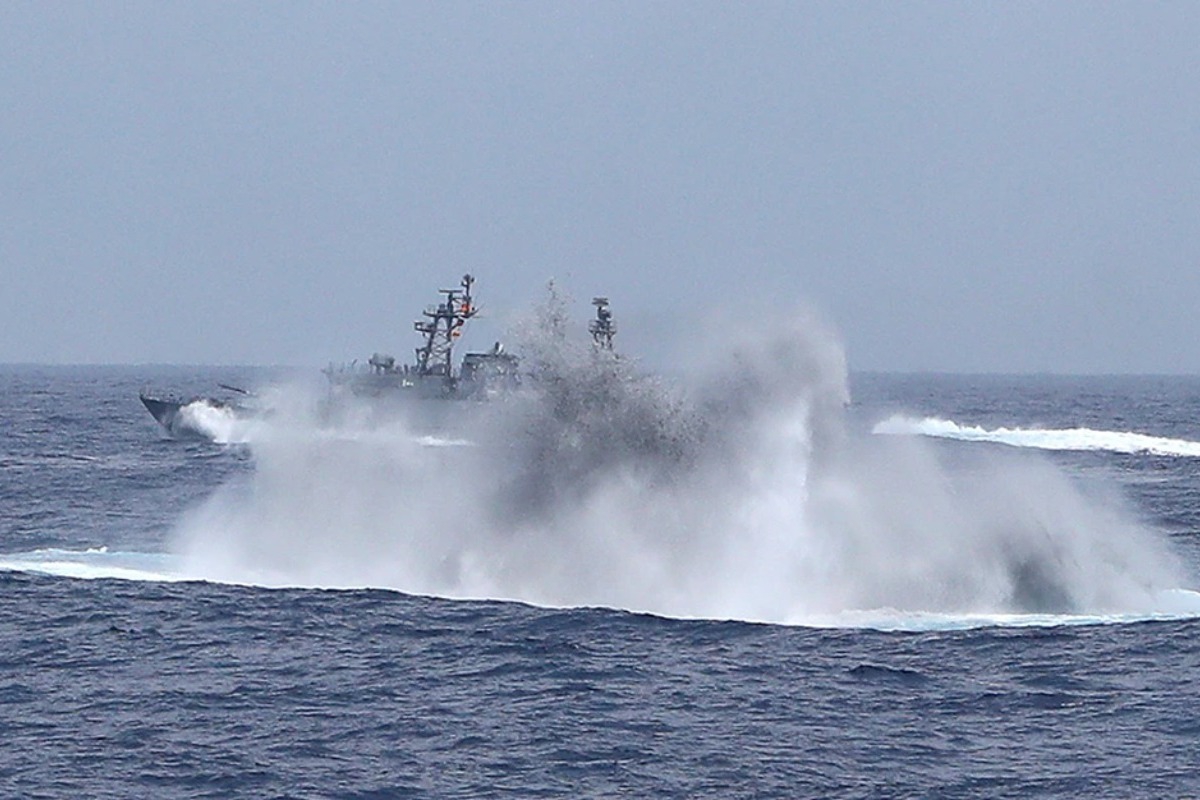 Το Ιράν ετοιμάζει ναυτικές νάρκες για να μπλοκάρει τα Στενά του Ορμούζ