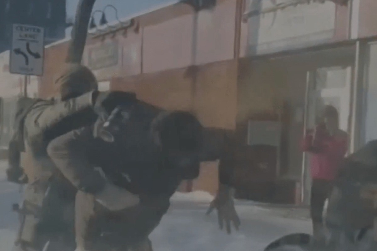 Μινεάπολη: Νέο βίντεο από τη στιγμή του θανάσιμου πυροβολισμού του Αλεξ Πρέτι