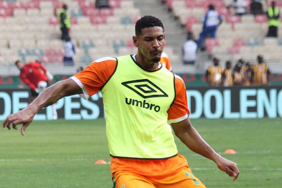 Ο ποδοσφαιριστής που επέστρεψε στο γήπεδο αφού η ζώη του «πάγωσε» λίγες μέρες μετά τη μεταγραφή των ονείρων του