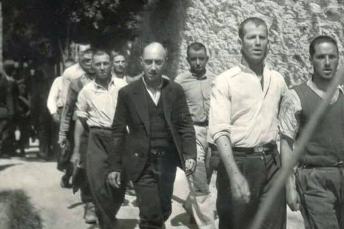 Κηρύχθηκαν μνημείο οι 12 φωτογραφίες από την εκτέλεση των 200 στην Καισαριανή