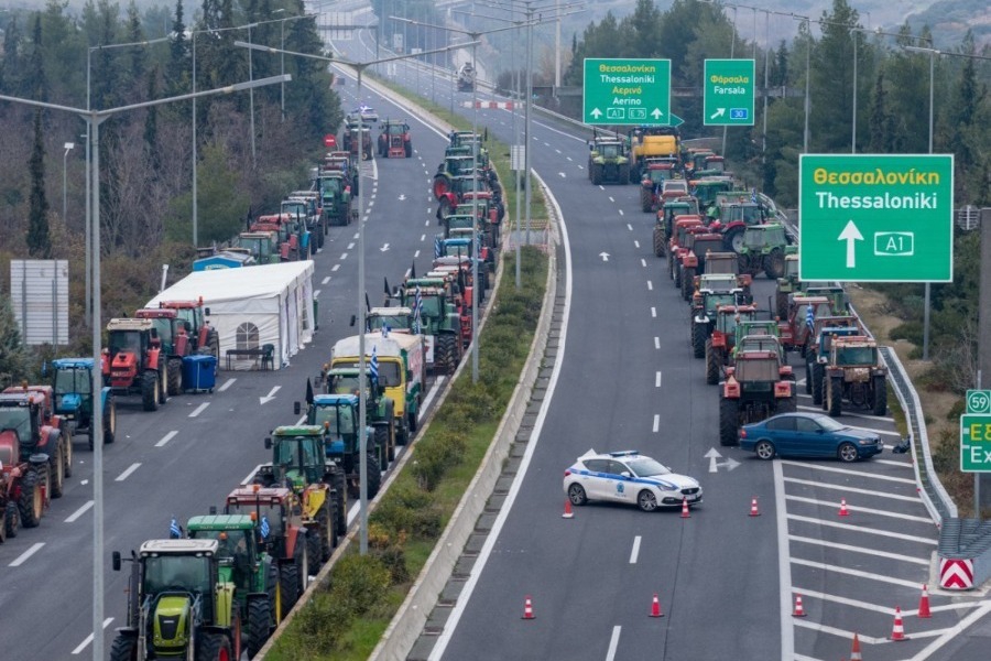 Αγρότες: Εμπαιγμός τα μέτρα, ειδικά η ρύθμιση για το ρεύμα – «Θέλουν να μας εξαφανίσουν» – Συσκέψεις στα μπλόκα