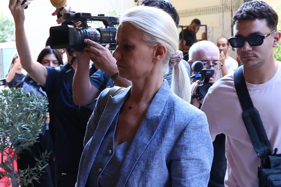 «Αν δεν κάνουμε γρήγορα πλασμαφαίρεση, θα γίνεις γκέι» – Νέα μαρτυρία για τη γιατρό του Μαζωνάκη
