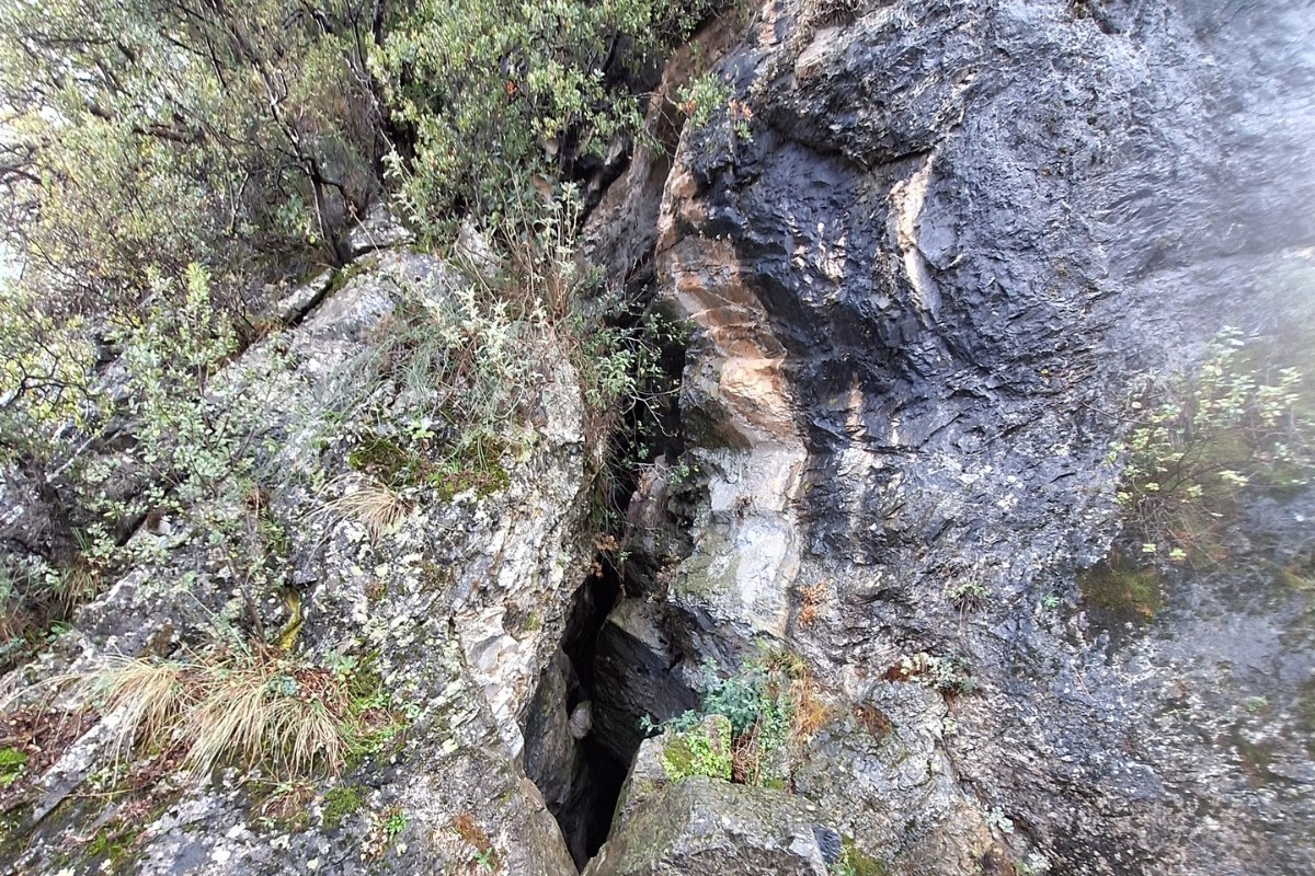 Καιάδας: Το μυθικό βάραθρο της Σπάρτης υπάρχει στ’ αλήθεια και βρίσκεται λίγα χιλιόμετρα από την πόλη