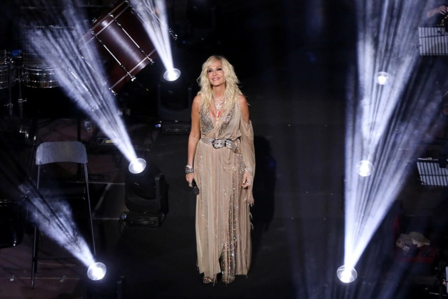 Αννα Βίσση στο ΟΑΚΑ: Ουρές για ένα εισιτήριο που φτάνει μέχρι τα 477 ευρώ