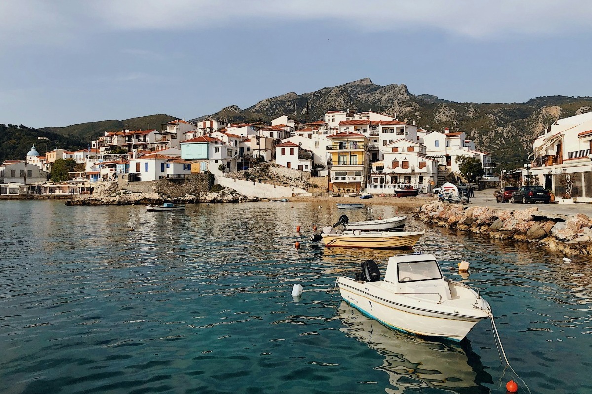 Η «Αγρια Δύση του Αιγαίου» μαγεύει την Ευρώπη: Ολλανδικό αφιέρωμα αποθεώνει έναν κρυμμένο ελληνικό παράδεισο