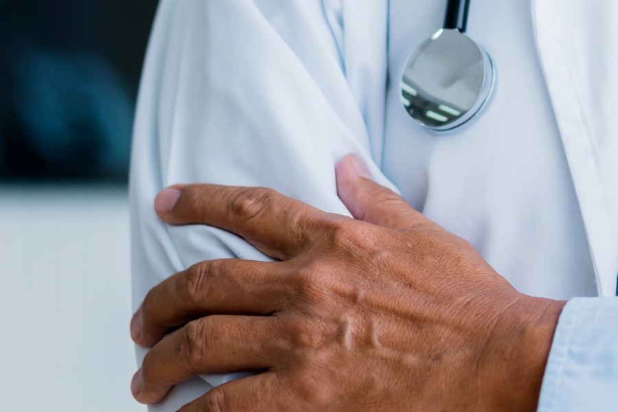 Σουηδία: Λιβανέζος προσπάθησε να βγάλει τα μάτια γιατρού γιατί συνεργαζόταν με την γυναίκα του