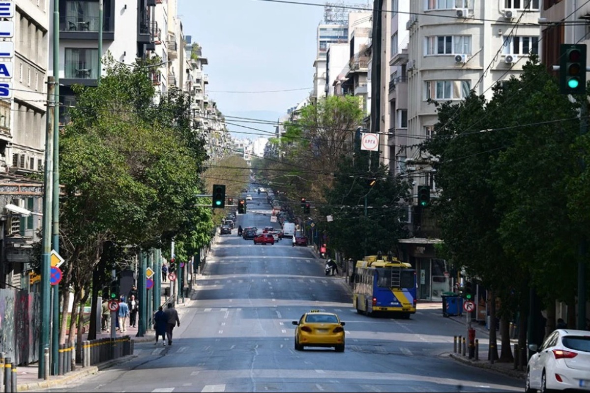 Θραύση αγωγού ύδρευσης στο κέντρο της Αθήνας, πού έχει διακοπεί η κυκλοφορία