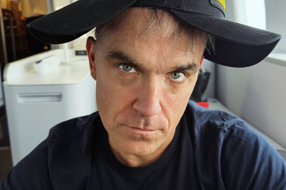 Ο Robbie Williams μιλά ανοιχτά για τη διάγνωση που έλαβε στα 52 του
