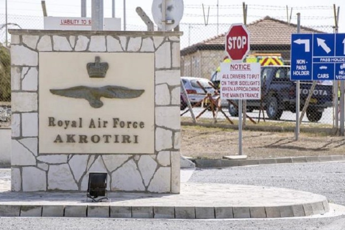 Κύπρος: Ηχούν οι σειρήνες στο Ακρωτήρι ‑ «Σε εξέλιξη απειλή ασφάλειας»